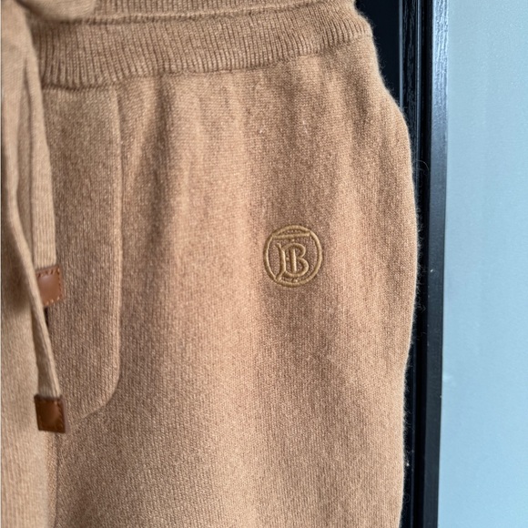 Burberry Cashmere Sweatpants SUPER SOFT - Picture 4 of 7